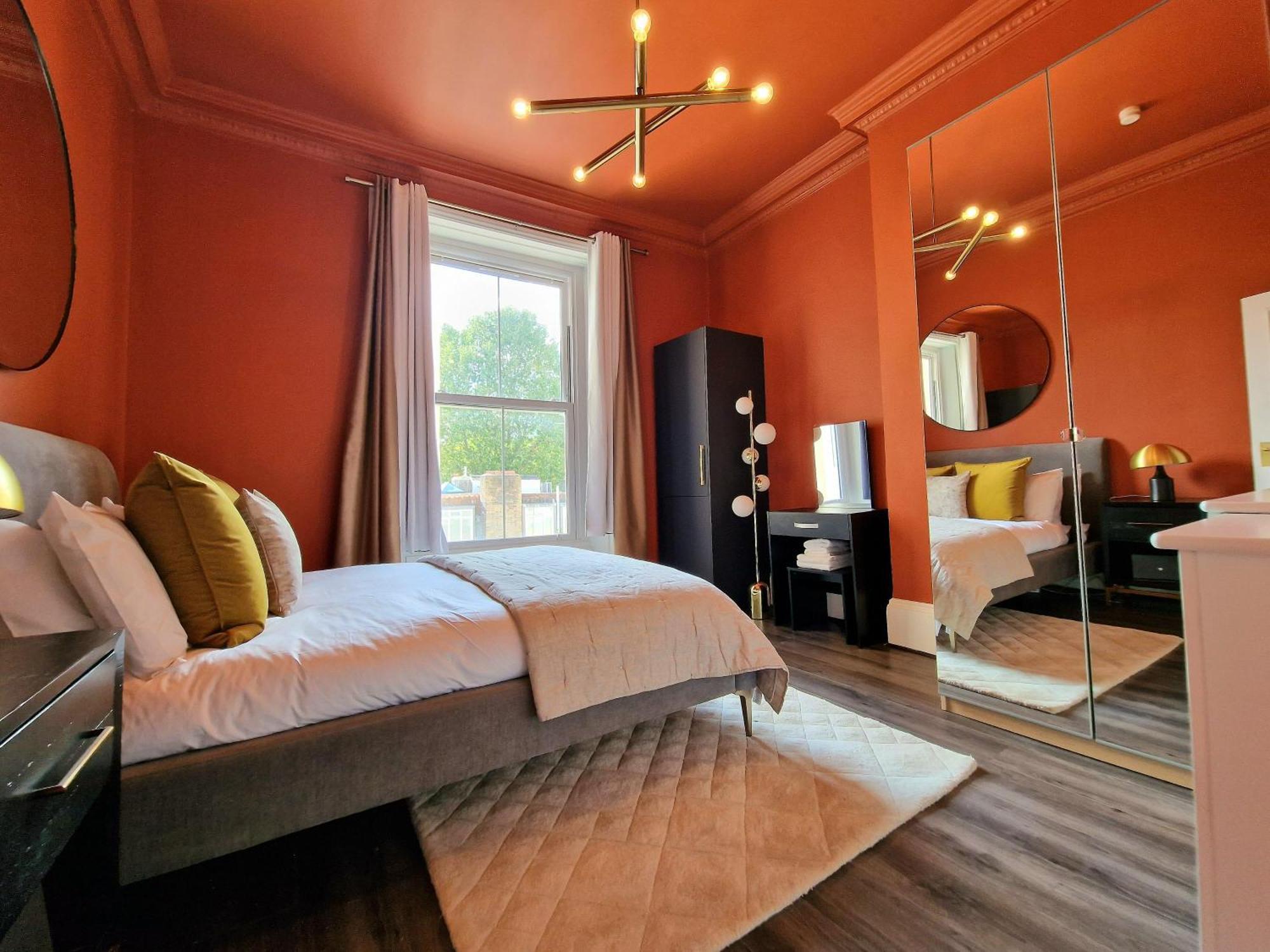 Stylish Hyde Park Home By Tube Stations With Elevator 伦敦 外观 照片